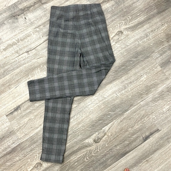 Dynamite Plaid Stretch fit dress pants - Picture 3 of 8